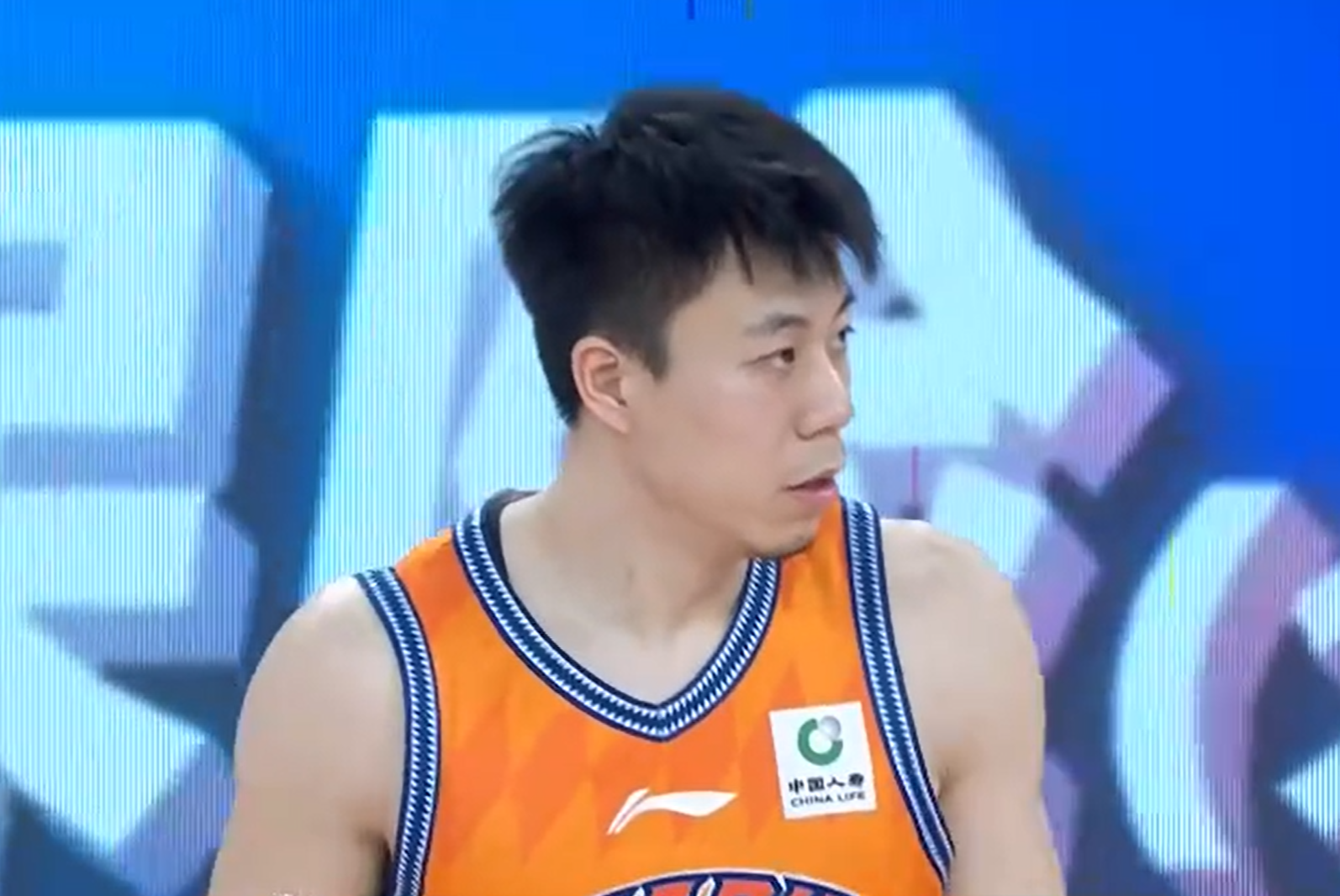 美记：只要詹姆斯确定下家，布朗尼也会被交易或者裁员