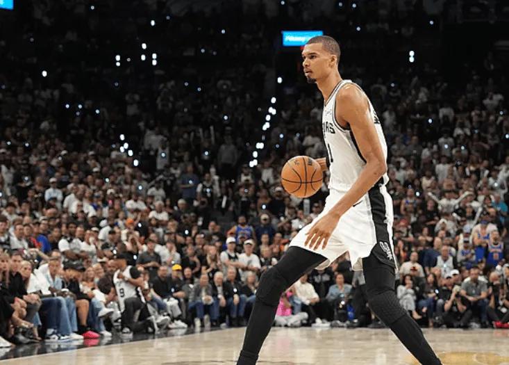 尼克斯冠军启示录：为何这支队伍是NBA史上最"异常"的冠军拼图？