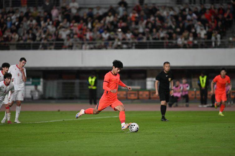英媒：特朗普将亲手颁发世界杯冠军奖杯，FIFA无异议